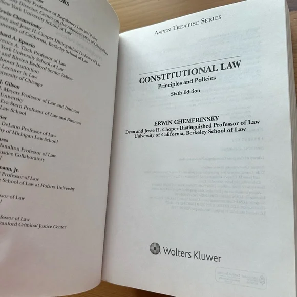 Like new -Constitutional Law: Principles and PolicesBook by Erwin Chemerinsky